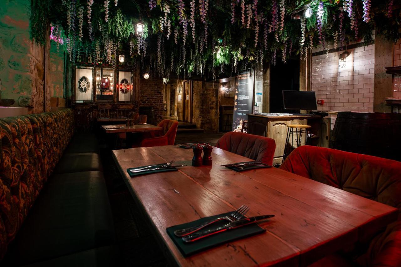 The Dirty Bottles Hotel Алнуик Екстериор снимка