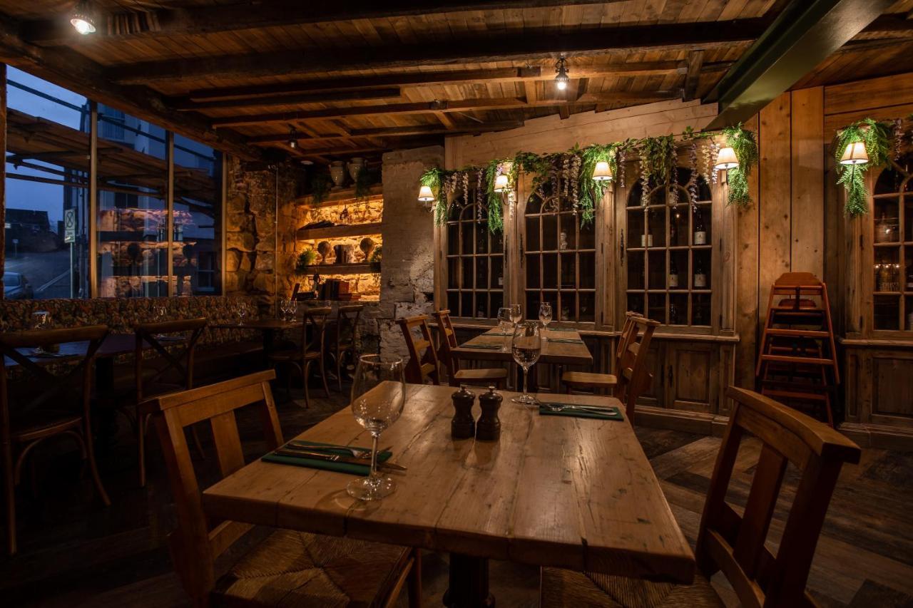 The Dirty Bottles Hotel Алнуик Екстериор снимка