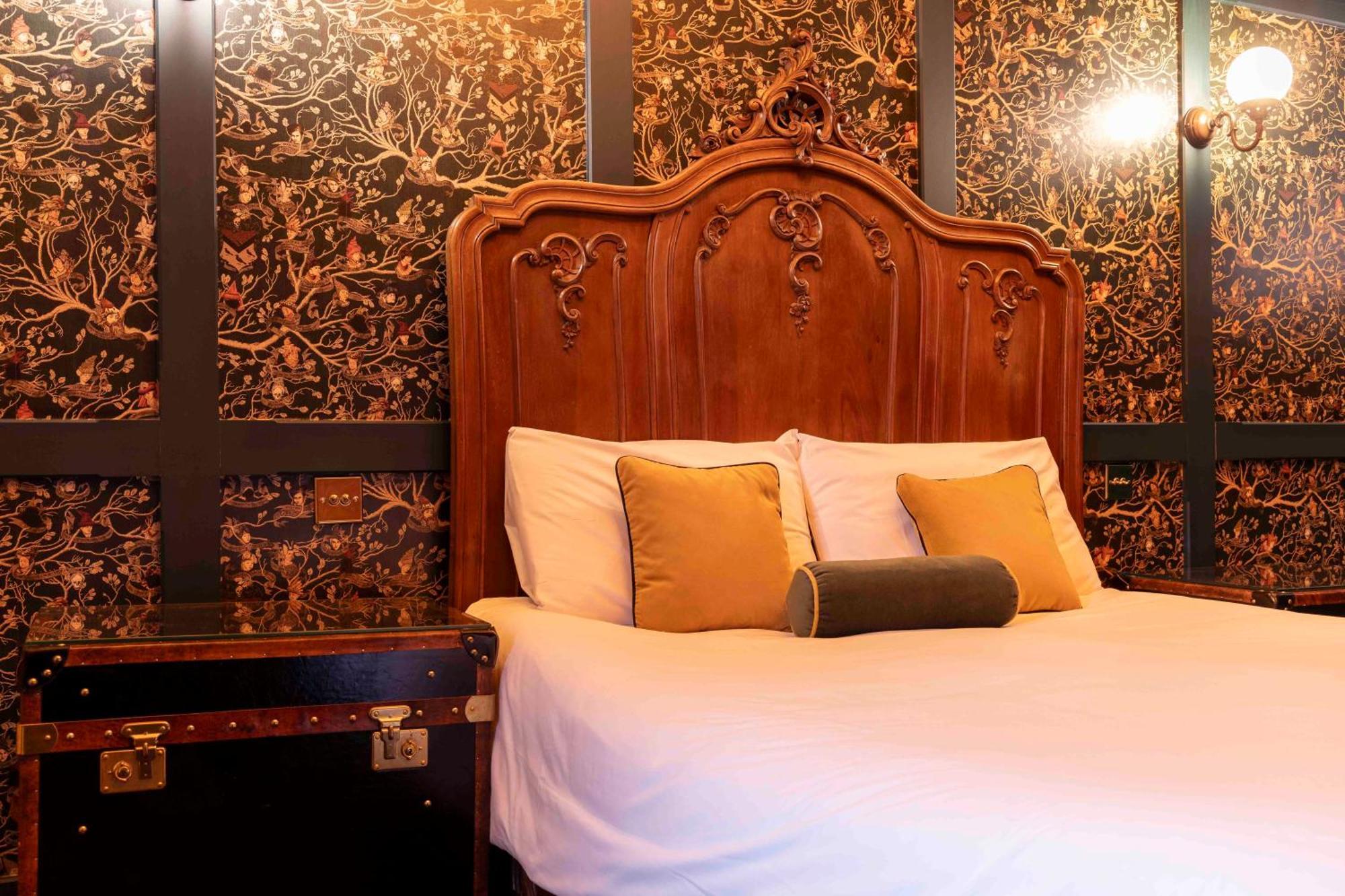 The Dirty Bottles Hotel Алнуик Екстериор снимка