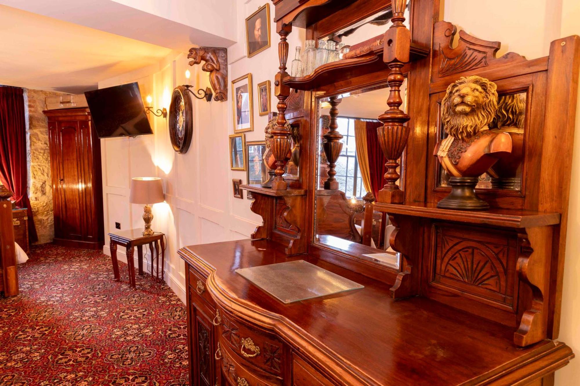 The Dirty Bottles Hotel Алнуик Екстериор снимка