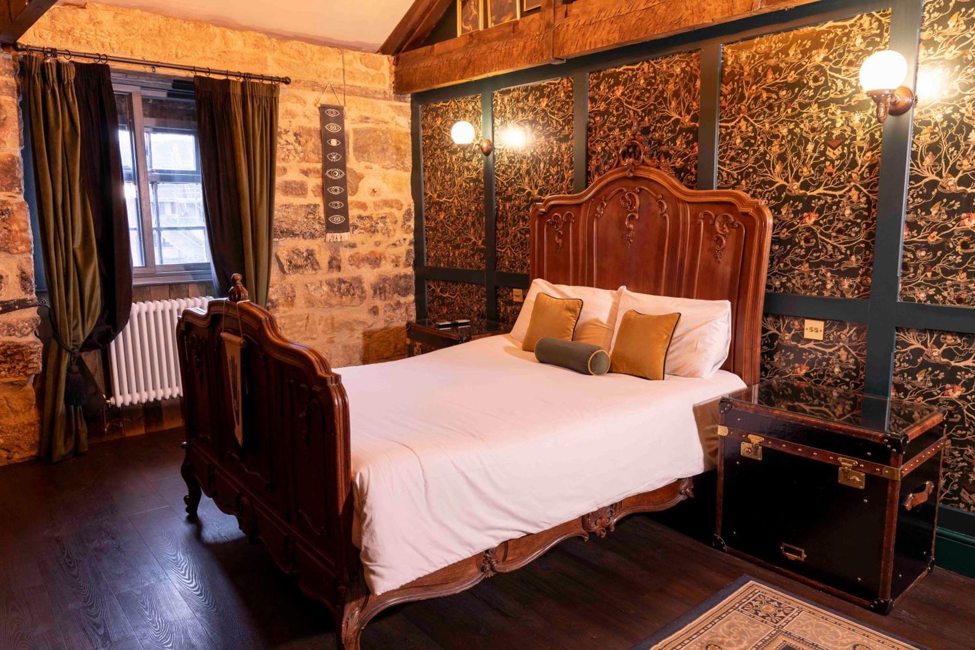 The Dirty Bottles Hotel Алнуик Екстериор снимка