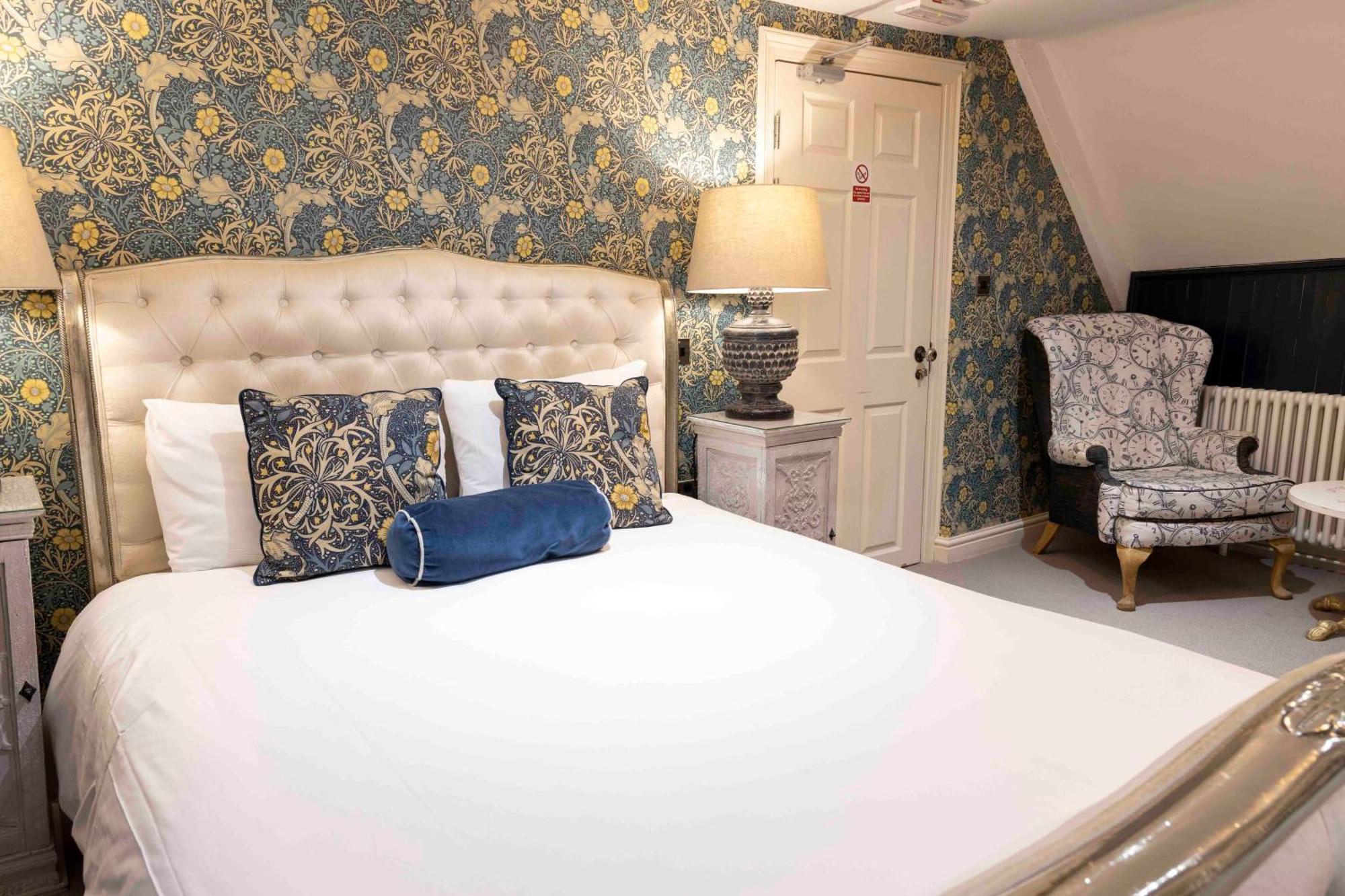 The Dirty Bottles Hotel Алнуик Екстериор снимка